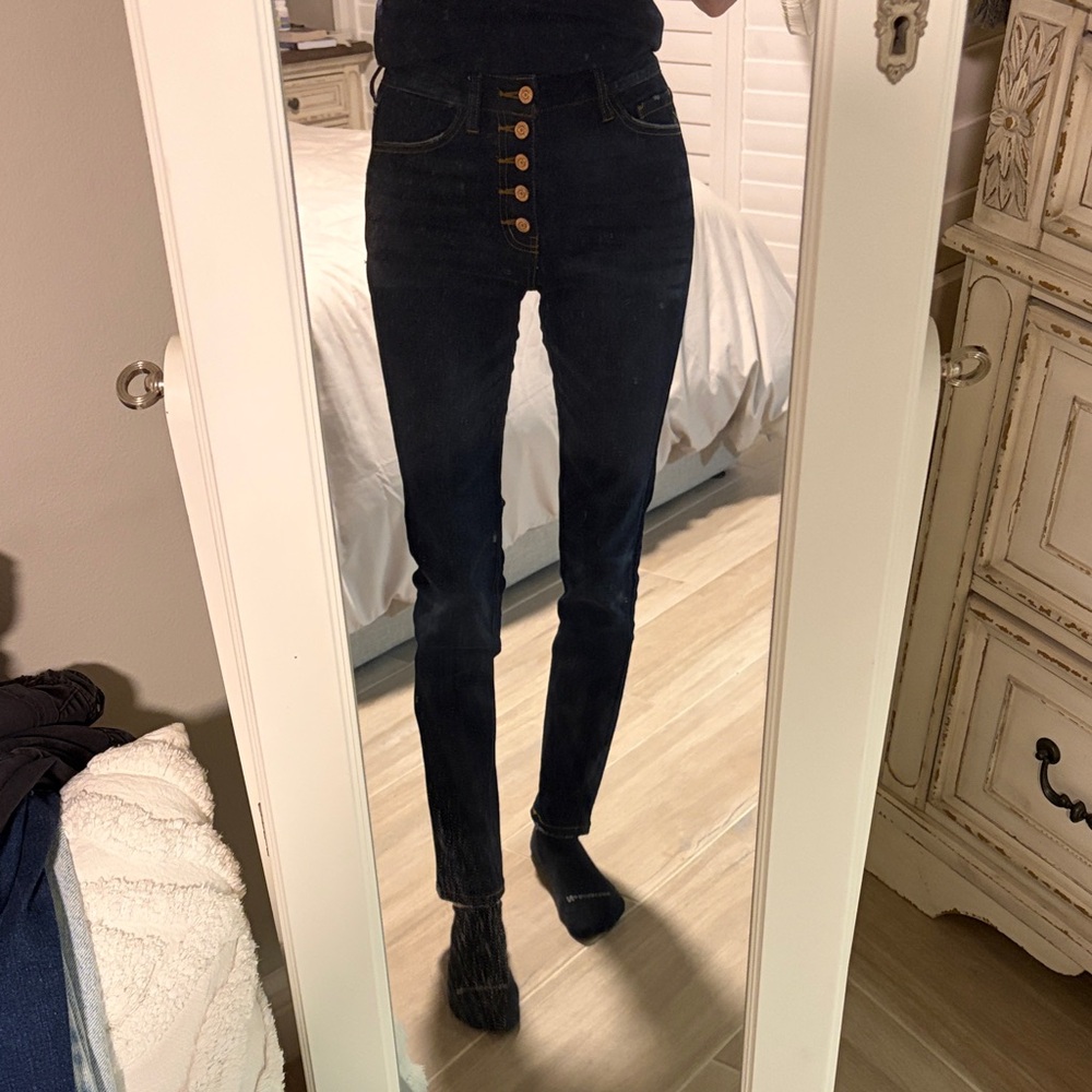 High-Waisted dark blue denim Skinny Jeans with Button Fly